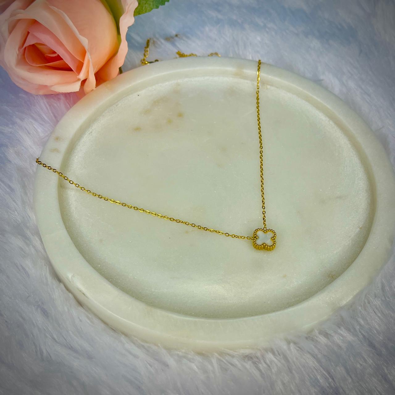 Stainless steel Black and White Flower Pendant Necklace