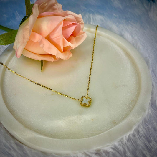 Stainless steel Black and White Flower Pendant Necklace