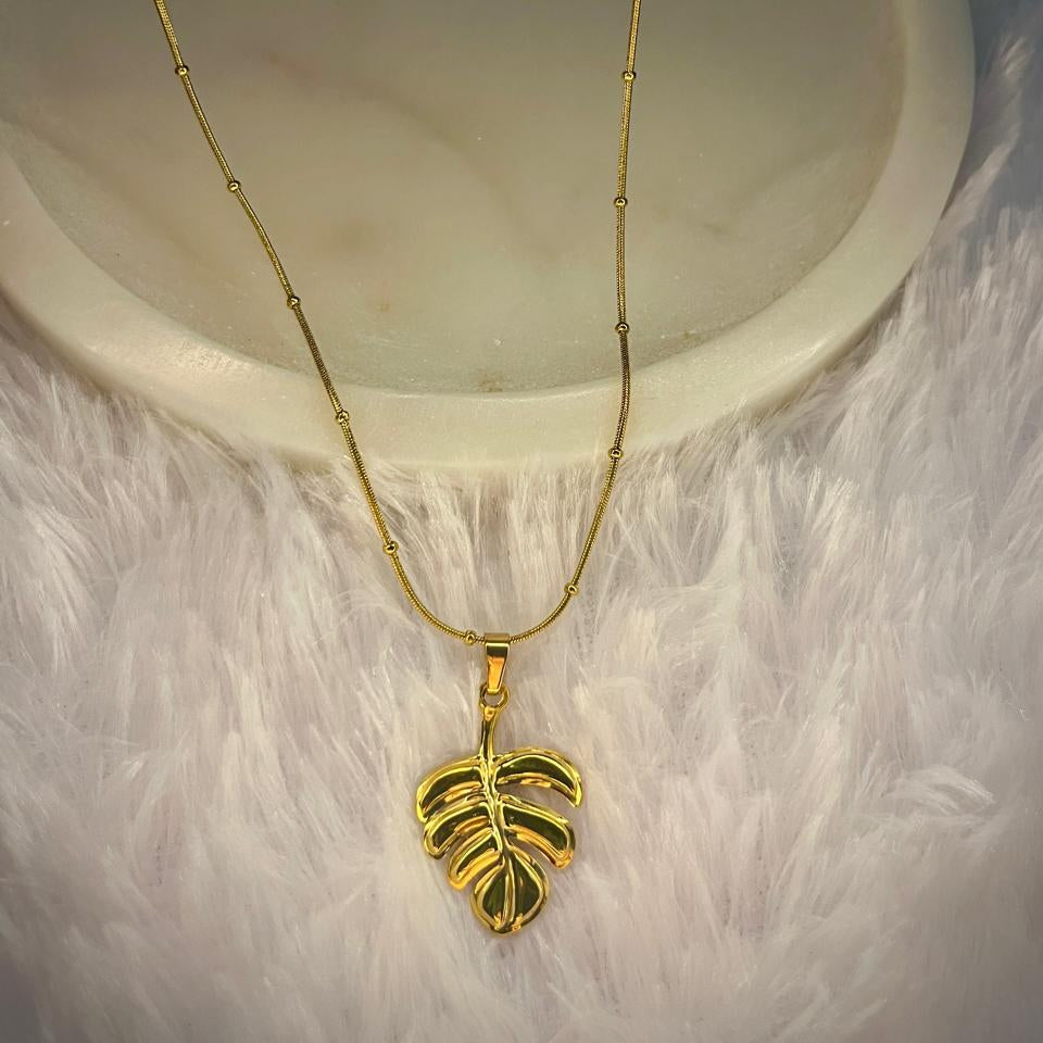 Stainless steel White Leaf Pendant Necklace