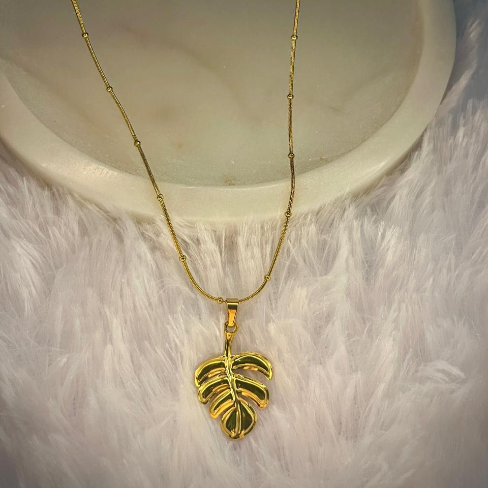 Stainless steel Leaf Pendant Necklace